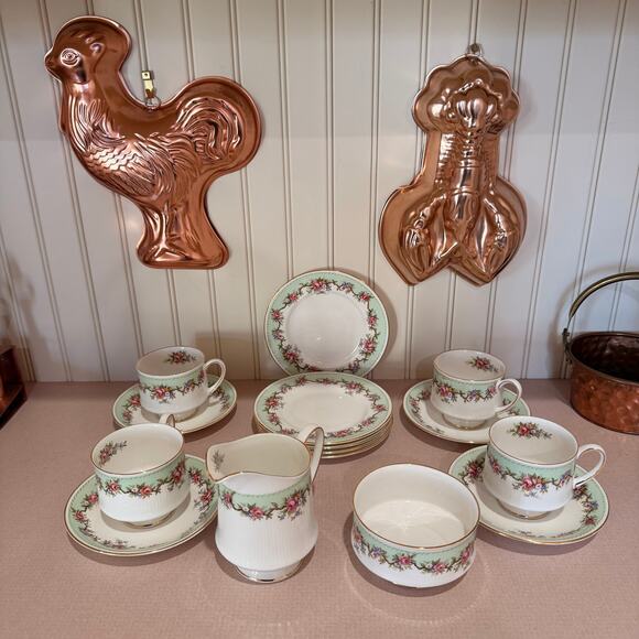 Paragon Other - PARAGON ROSALIA CHINA MILK JUG & SUGAR BOWL, 4 Tea‎ Cup, 4 Saucer 5 small plate
